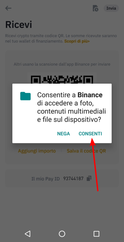 Fai tap su "Consenti" per autorizzare l'app di Binance a salvare l'immagine con il QR code
